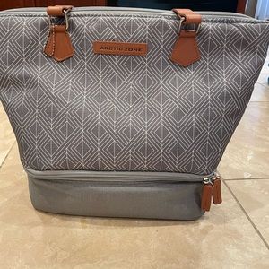 Arctic zone insulated lunch tote bag for women